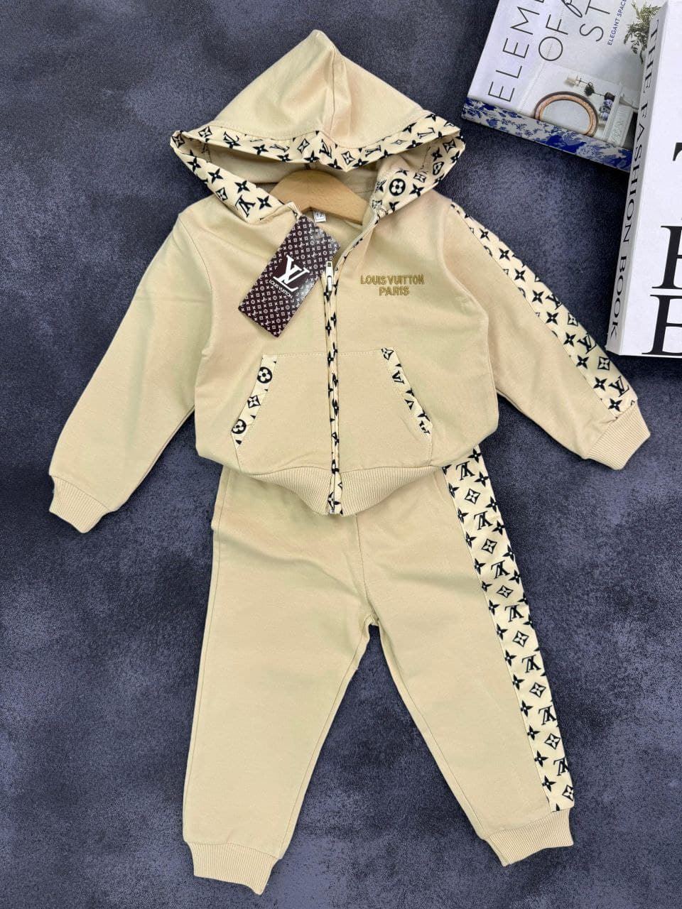 Conjunto bebé Louis Vuitton - Imagen 2