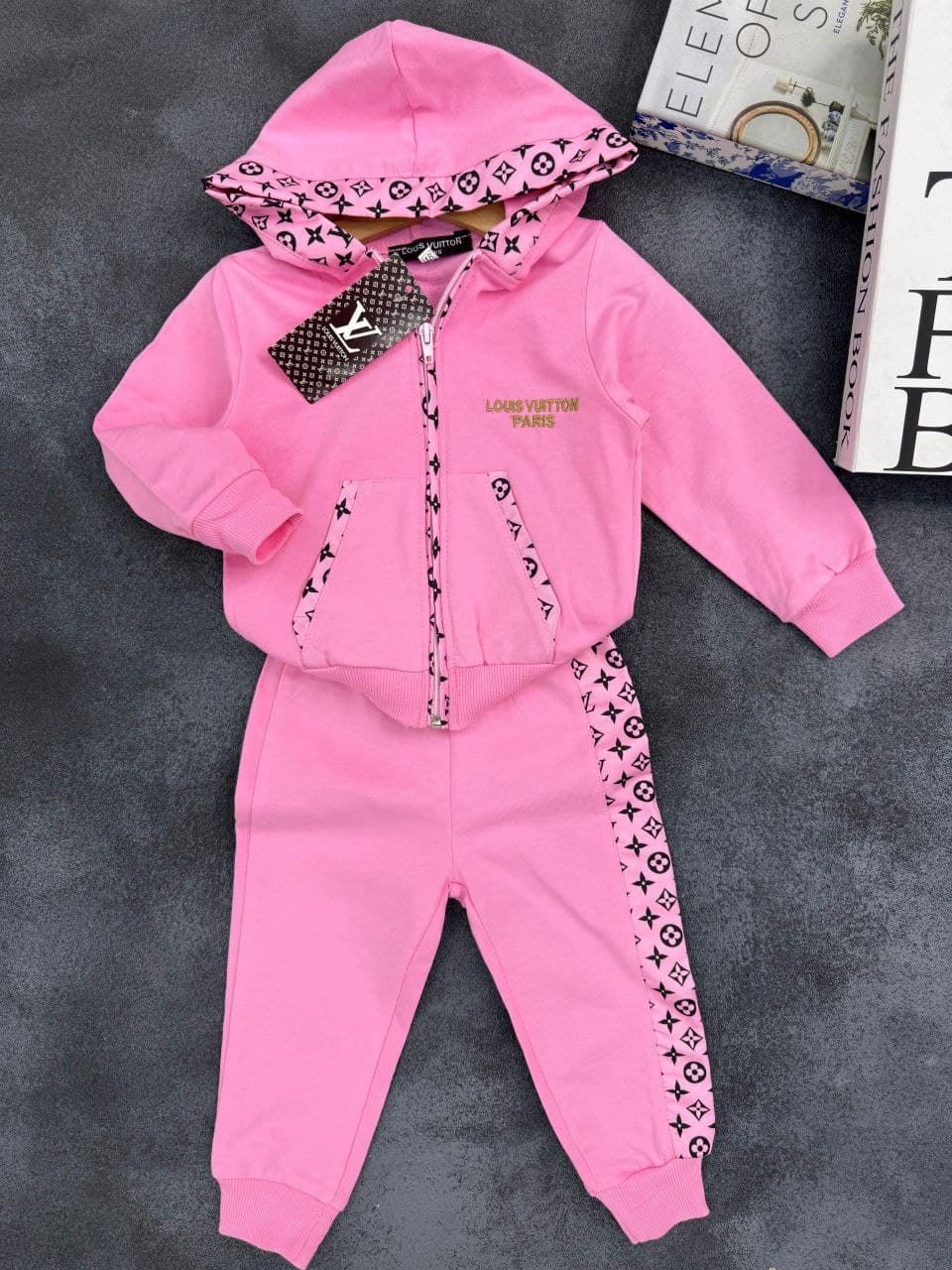 Conjunto bebé Louis Vuitton - Imagen 3