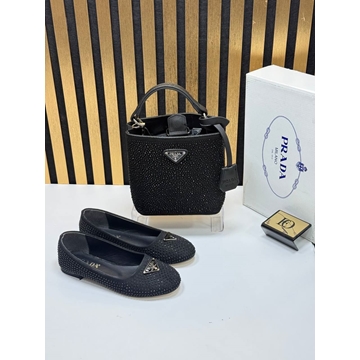 Conjunto bolso Liaison y zapatos bajos Prada - Imagen 2