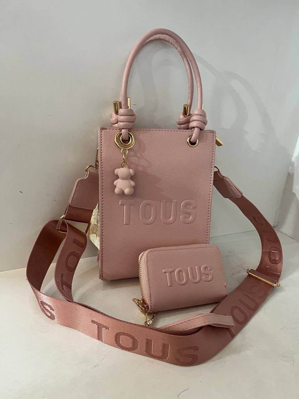 Conjunto bolso vertical y cartera Tous - Imagen 4