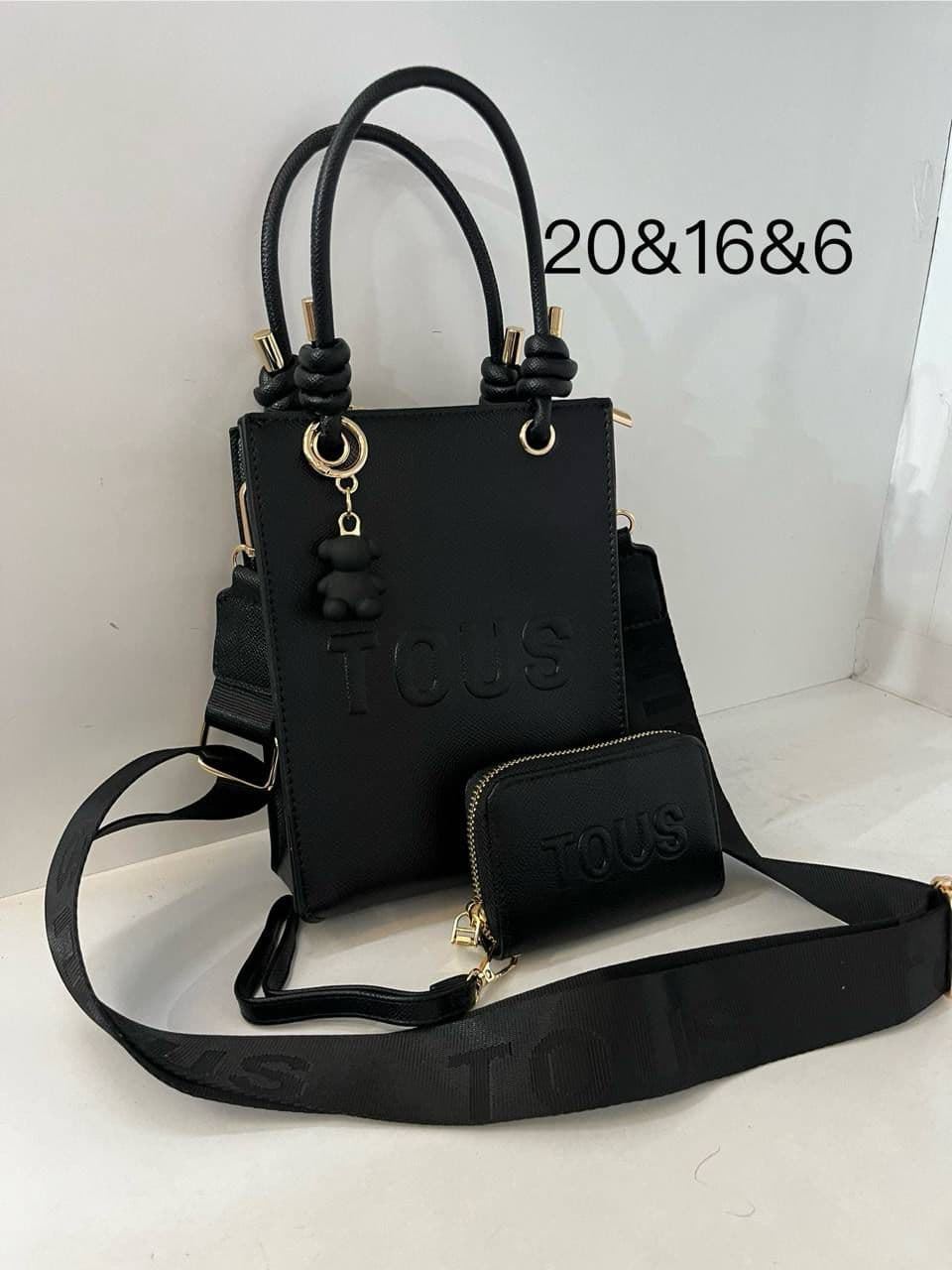 Conjunto bolso vertical y cartera Tous - Imagen 6