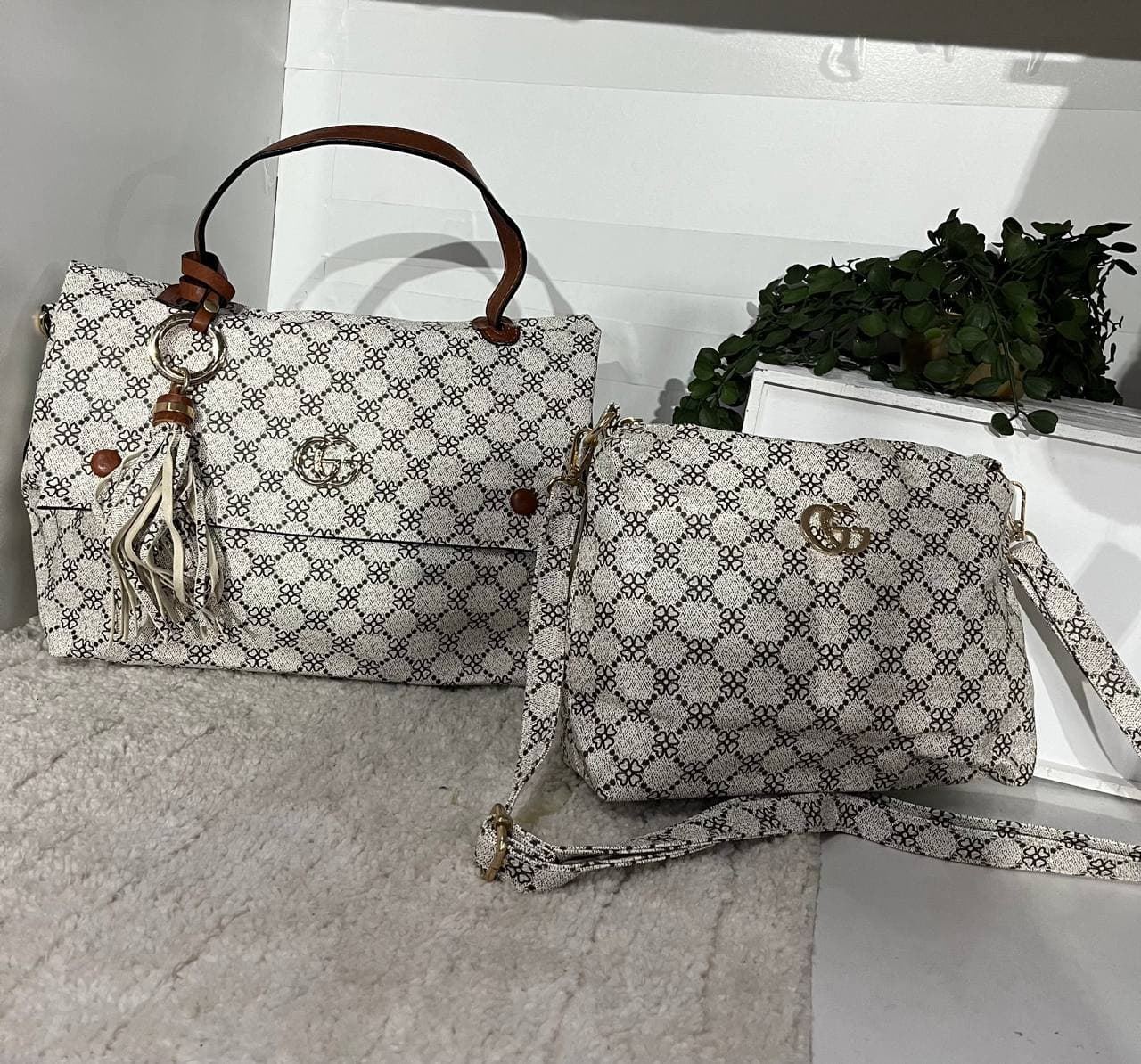 Conjunto bolso y bandolera Gucci - Imagen 1
