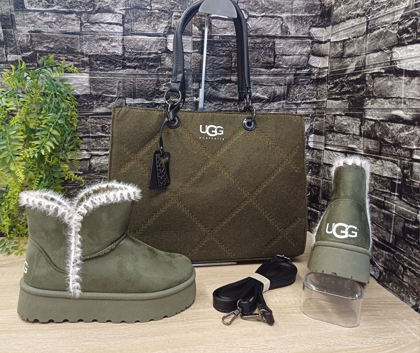 Conjunto bolso y botas Ugg - Imagen 1