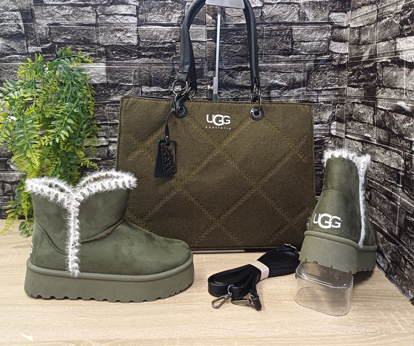 Conjunto bolso y botas Ugg - Imagen 2