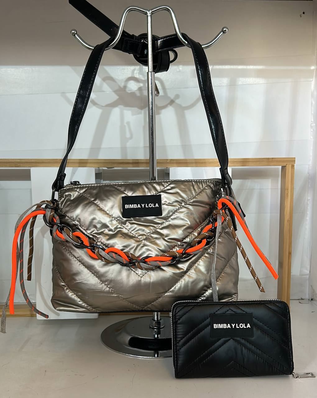 Conjunto bolso y cartera acolchados Bimba - Imagen 2
