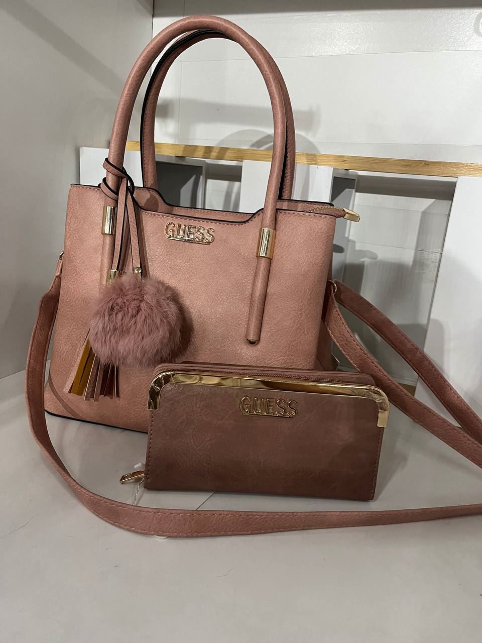 Conjunto bolso y cartera Guess - Imagen 3