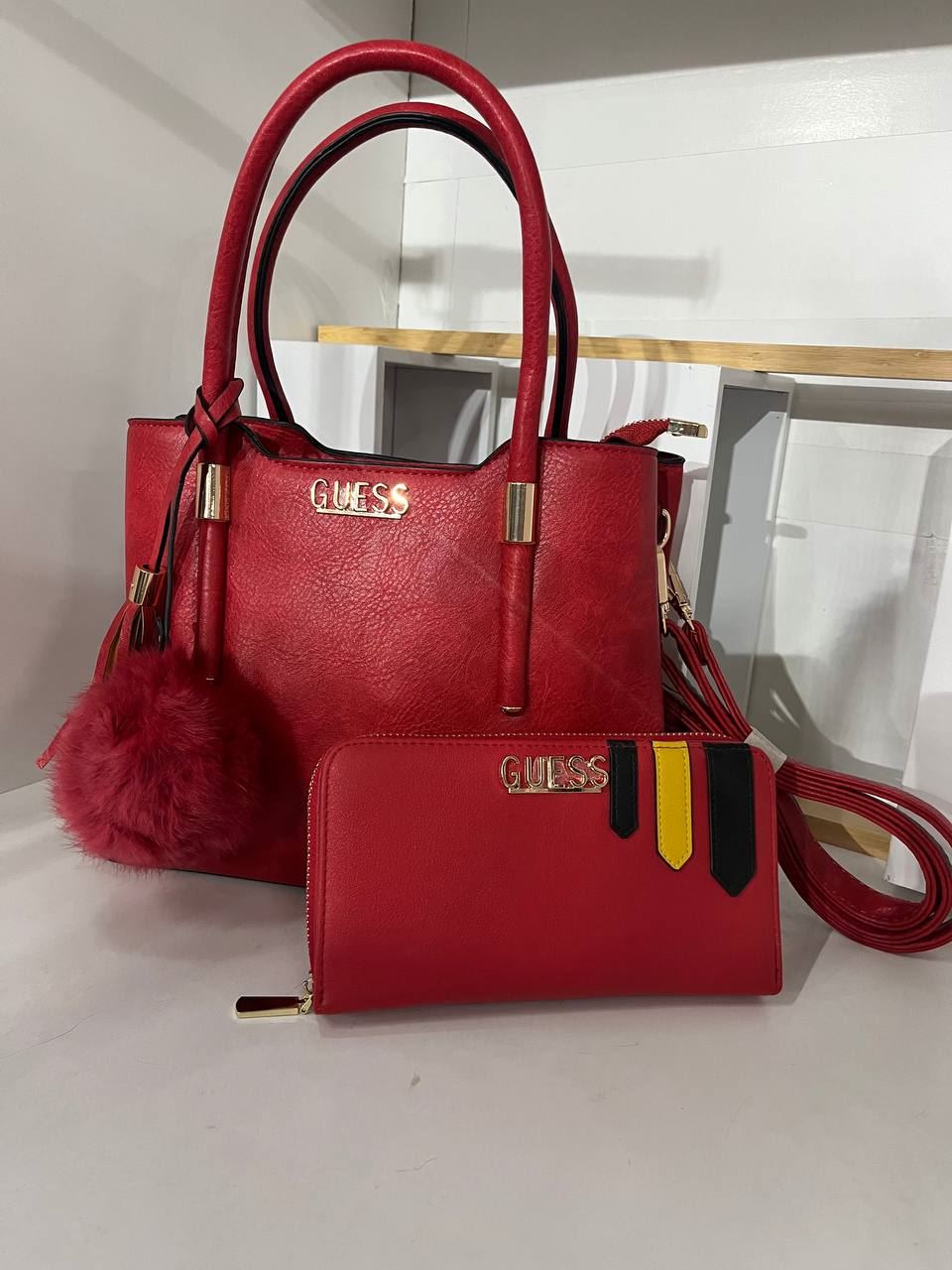 Conjunto bolso y cartera Guess - Imagen 4
