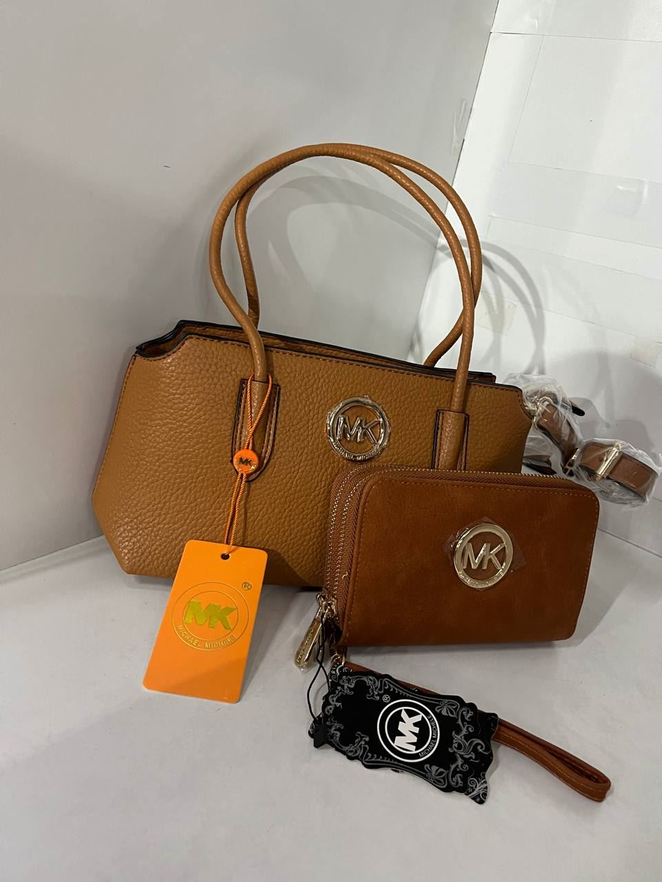 Conjunto bolso y cartera Michael Kors - Imagen 3