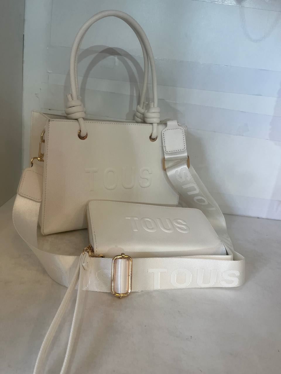 Conjunto bolso y cartera Tous relieve - Imagen 1