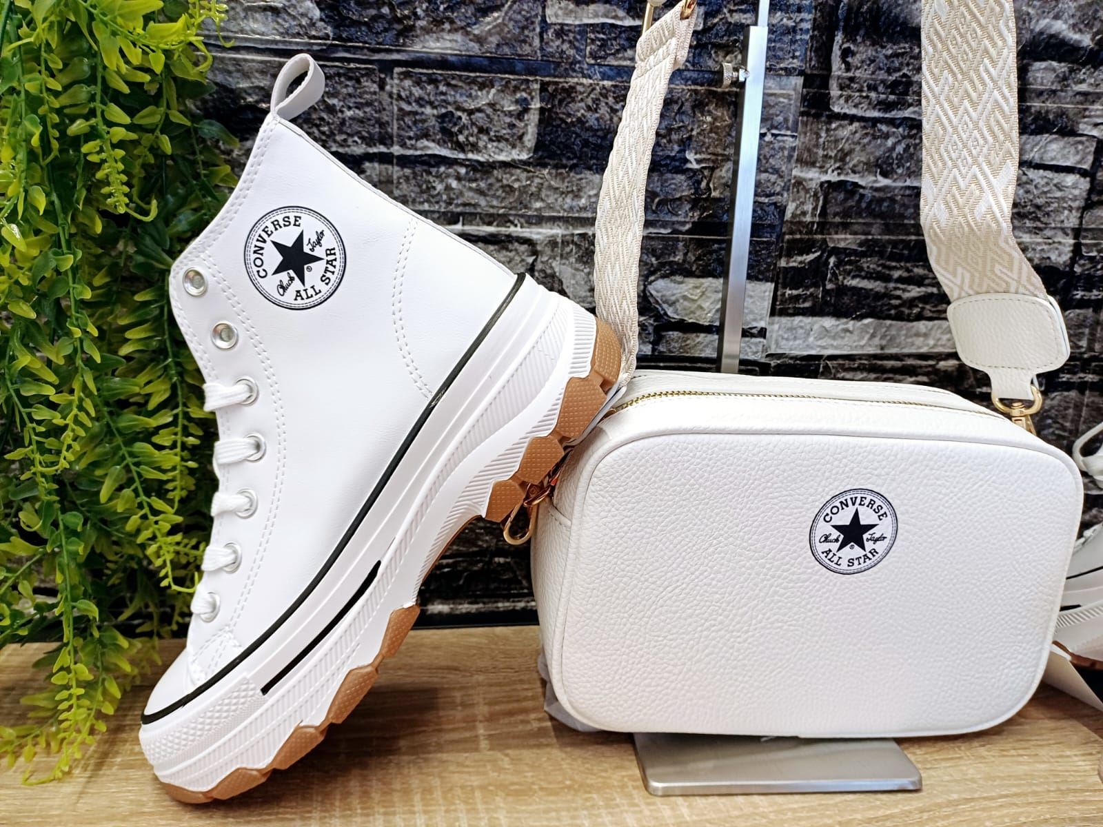 Conjunto bota Converse y bolso a juego - Imagen 3