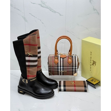 Conjunto botas altas  bolso y cartera Burberry - Imagen 2