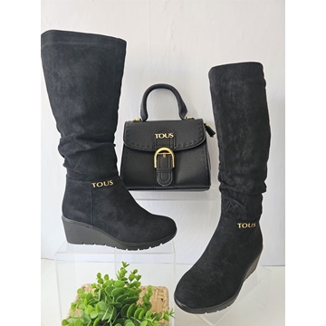 Conjunto botas altas y bolsito Tous - Imagen 1
