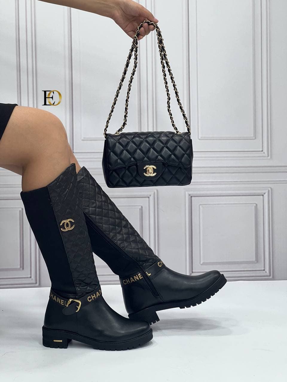 Conjunto Botas y bolso Chanel - Imagen 3