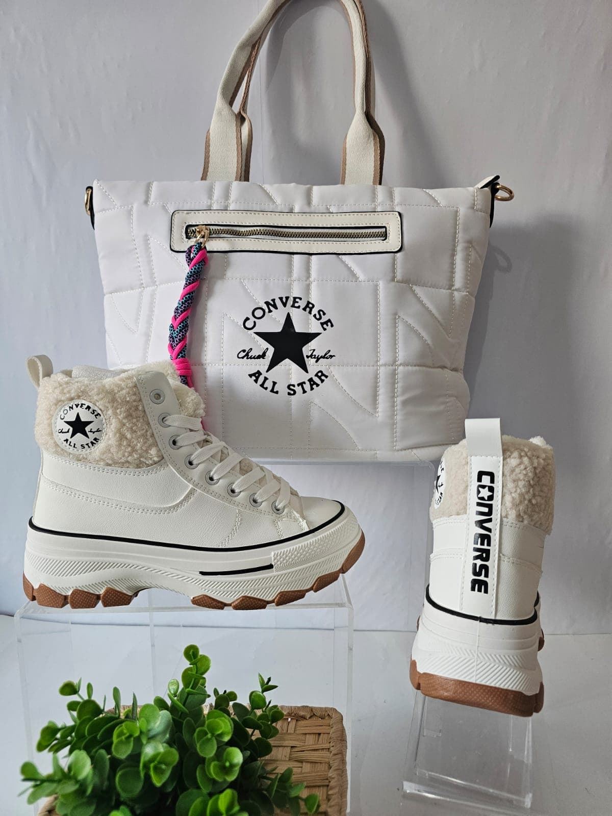 Conjunto botas y bolso Converse - Imagen 1