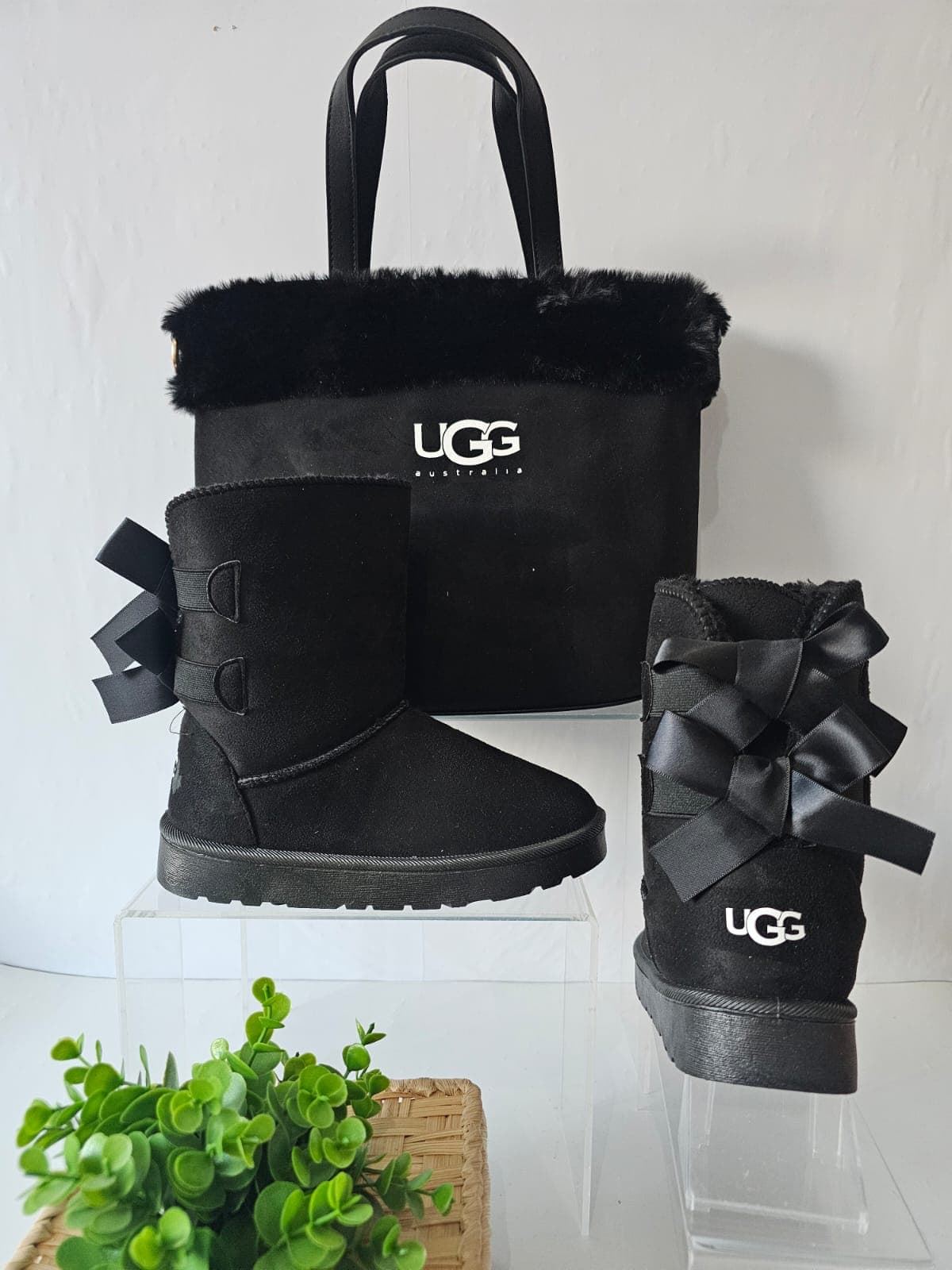 Conjunto botas y bolso Ugg - Imagen 2