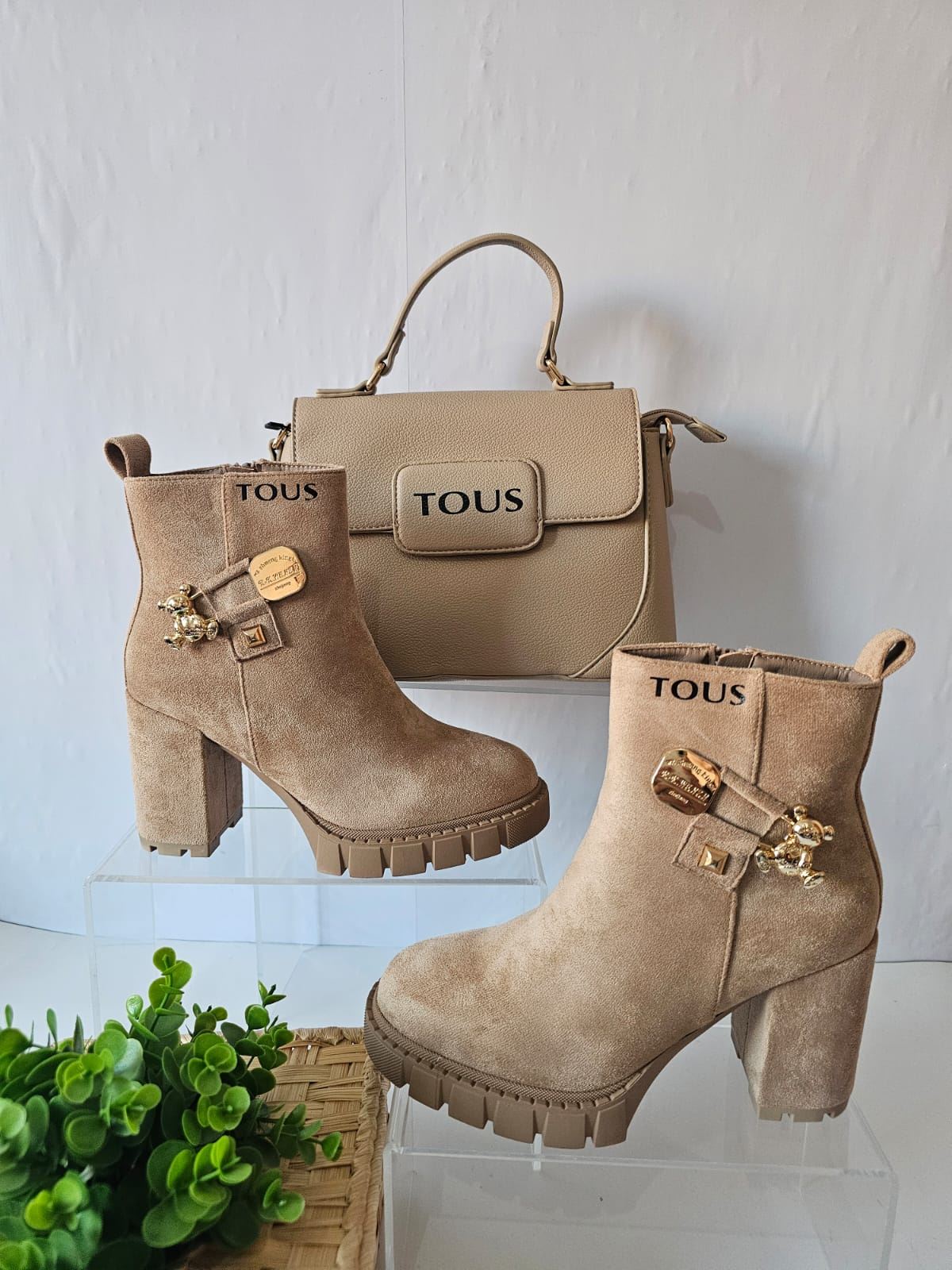Conjunto botín y bolso pequeño Tous - Imagen 1