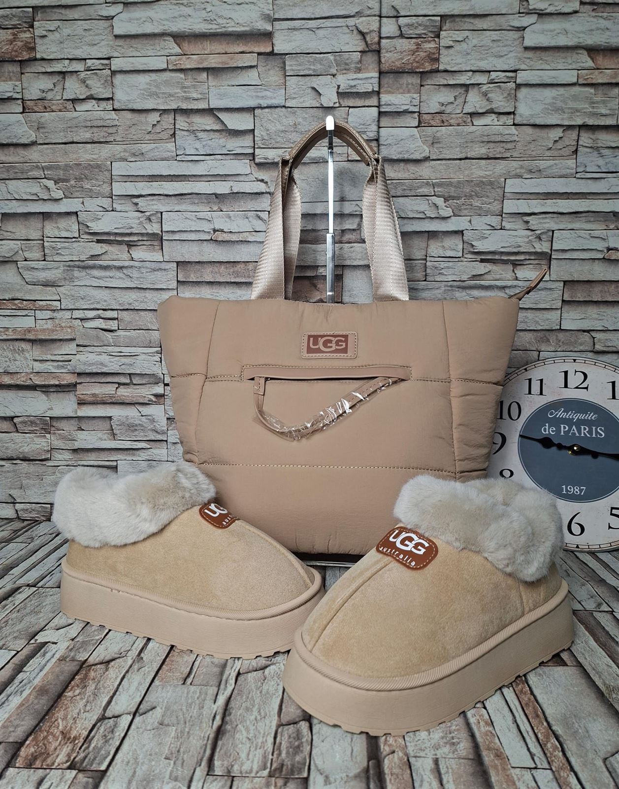 Conjunto botín y bolso UGG - Imagen 1