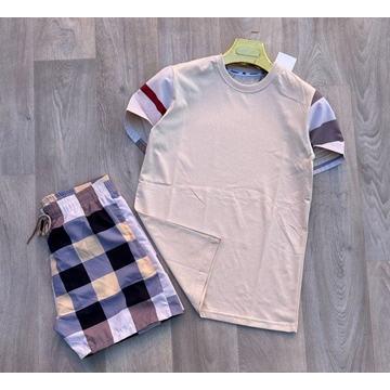 Conjunto Burberry de verano - Imagen 1