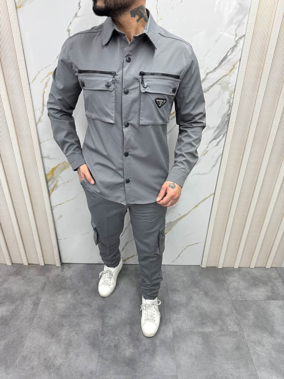 Conjunto camisa y pantalón Prada - Imagen 1