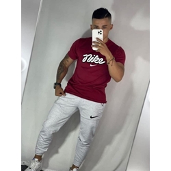 Conjunto camiseta y pantalón Nike - Imagen 2