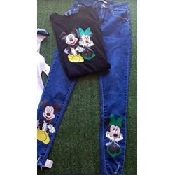 Conjunto camiseta y pantalón vaquero Mickey y Minnie - Imagen 2