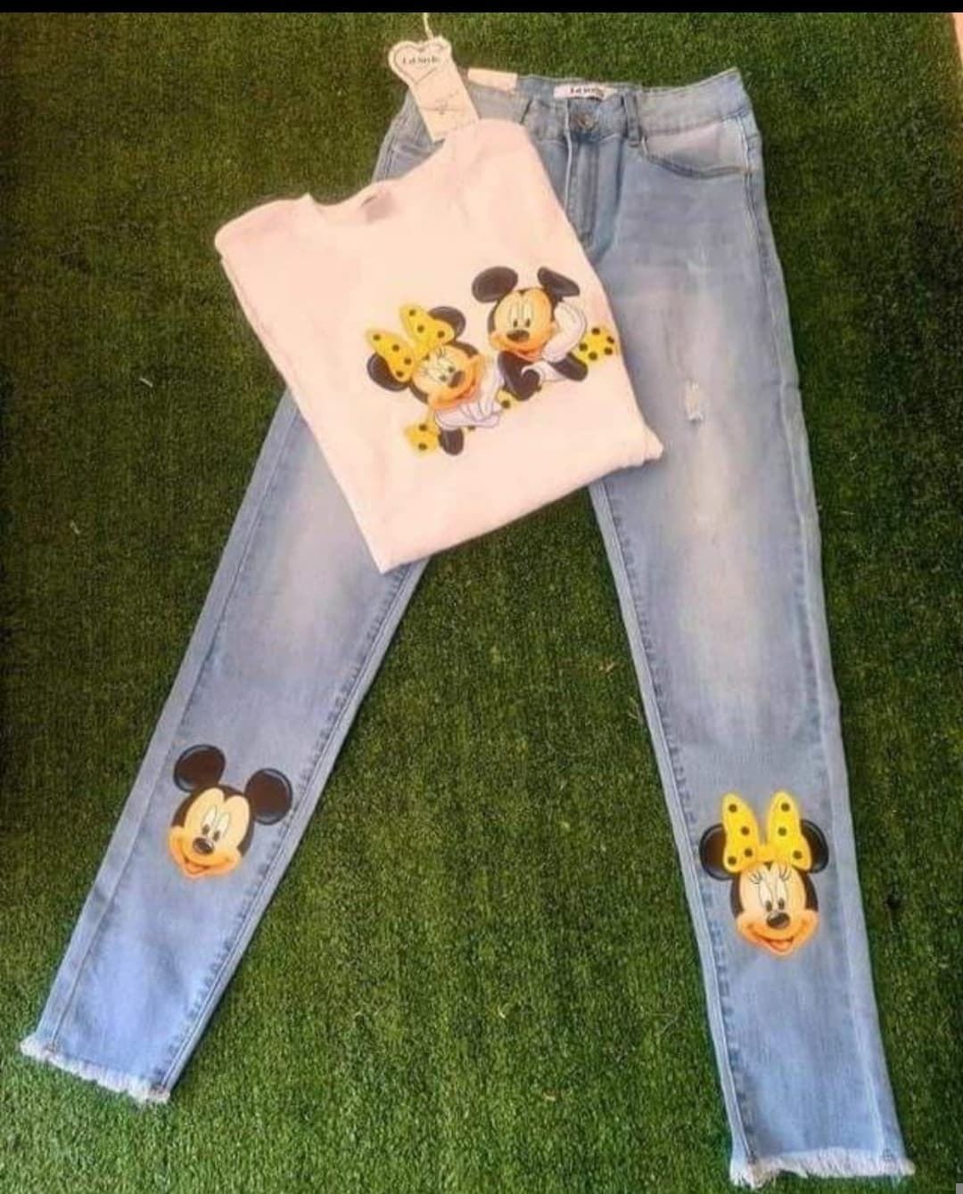 Conjunto camiseta y pantalón vaquero  Mickey y Minnie - Imagen 3
