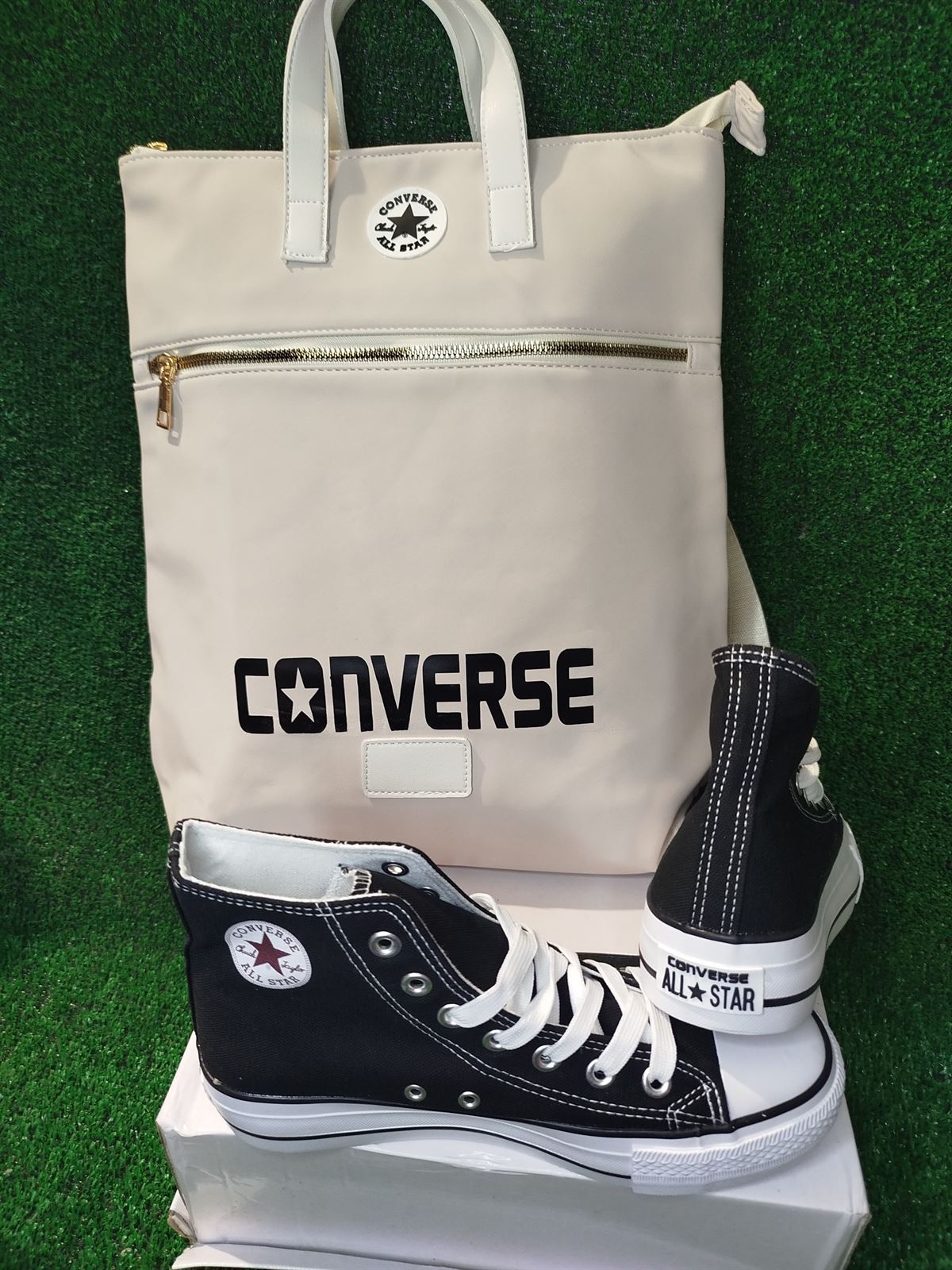 Conjunto combo botas Converse all Star y mochila a juego - Imagen 2