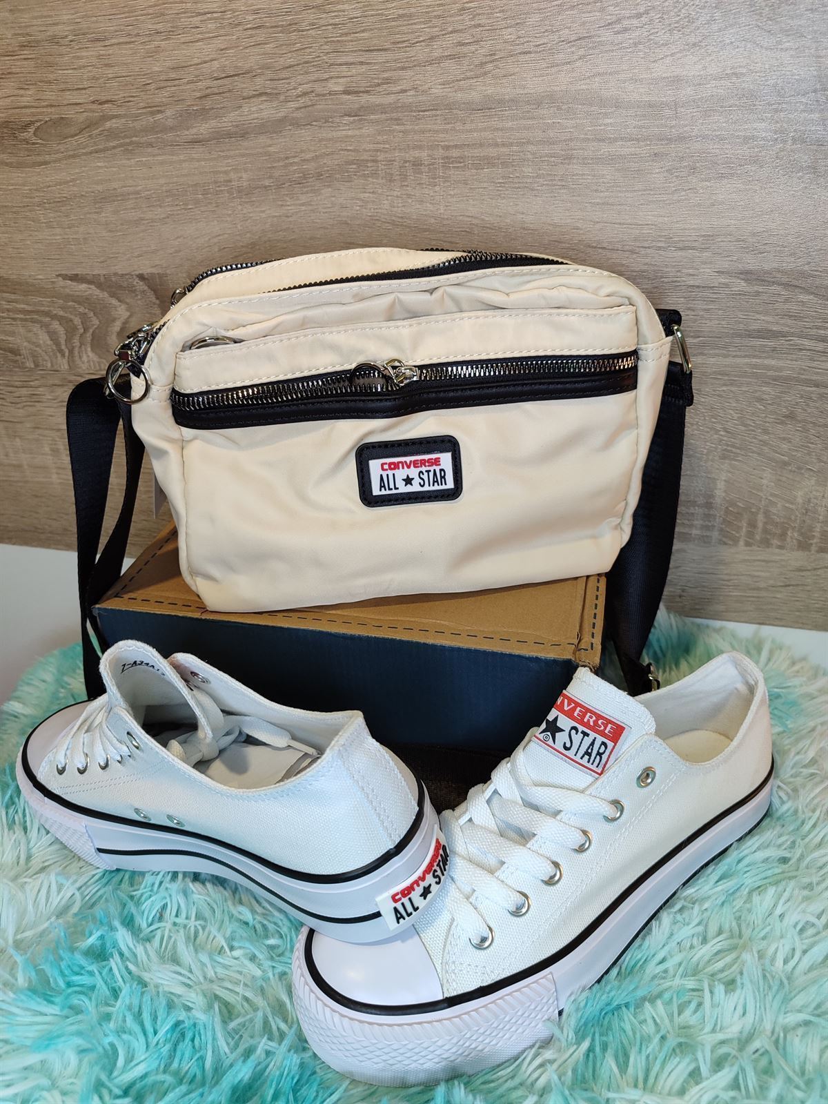 Conjunto Converse bajas all star y bolso a juego - Imagen 2