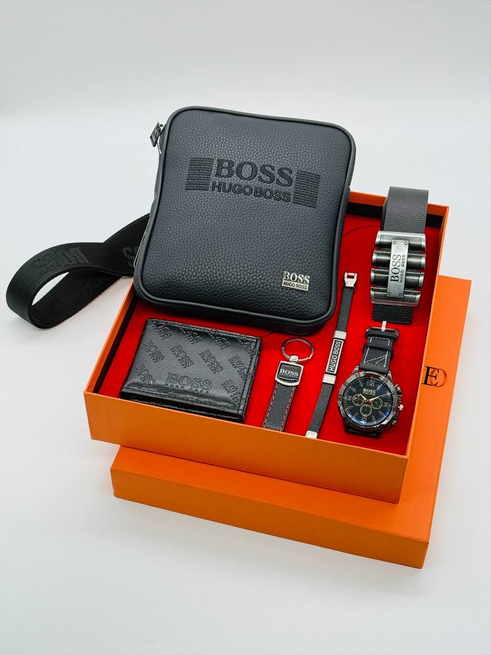 Conjunto de accesorios reloj y bandolera Hugo Boss - Imagen 4