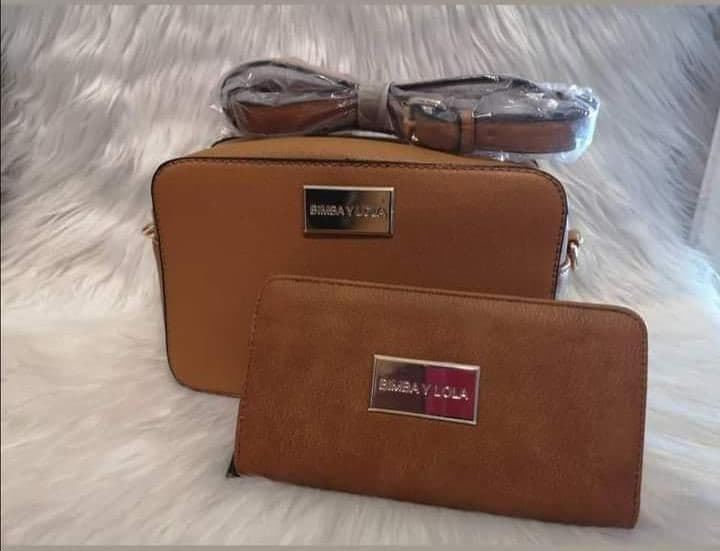 Conjunto de bolso y cartera de marca - Imagen 3