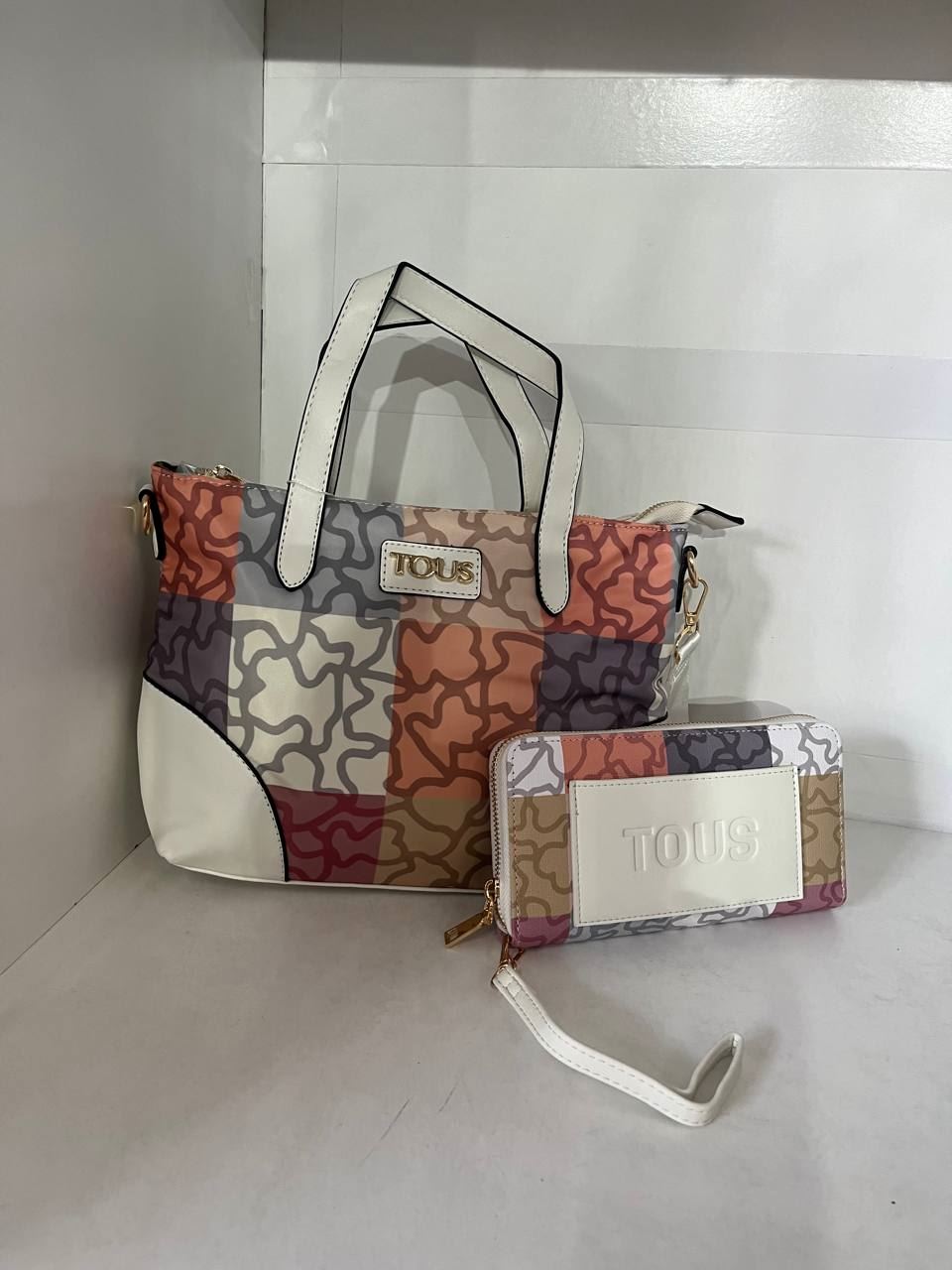 Conjunto de bolso y cartera Tous - Imagen 1