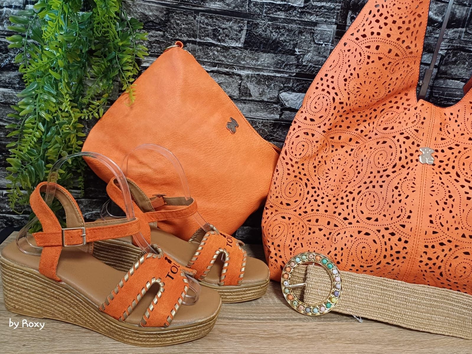 Conjunto de bolsos y cuñas Tous - Imagen 3