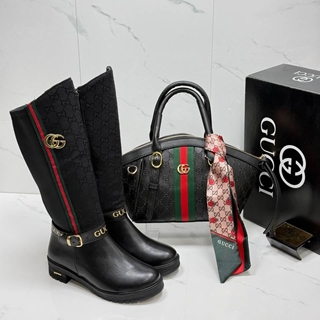 Conjunto de botas altas y bolso Gucci - Imagen 1