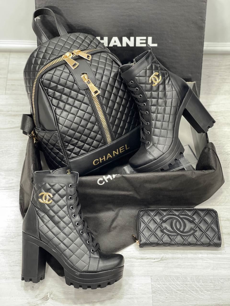 Conjunto de botas de tacón cartera y bolso Chanel - Imagen 3