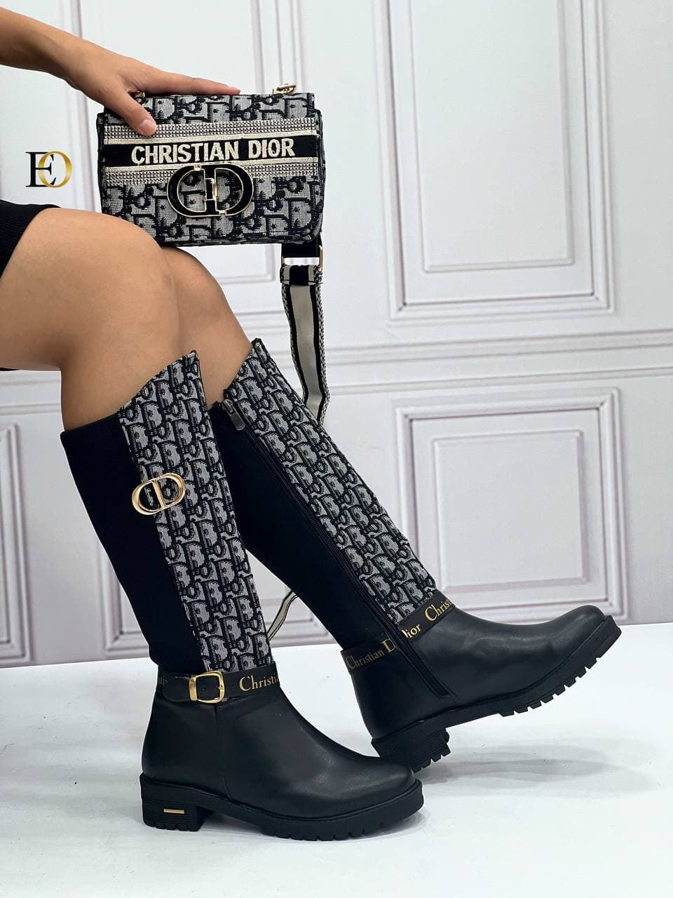 Conjunto de botas y bolso Christian Dior - Imagen 1