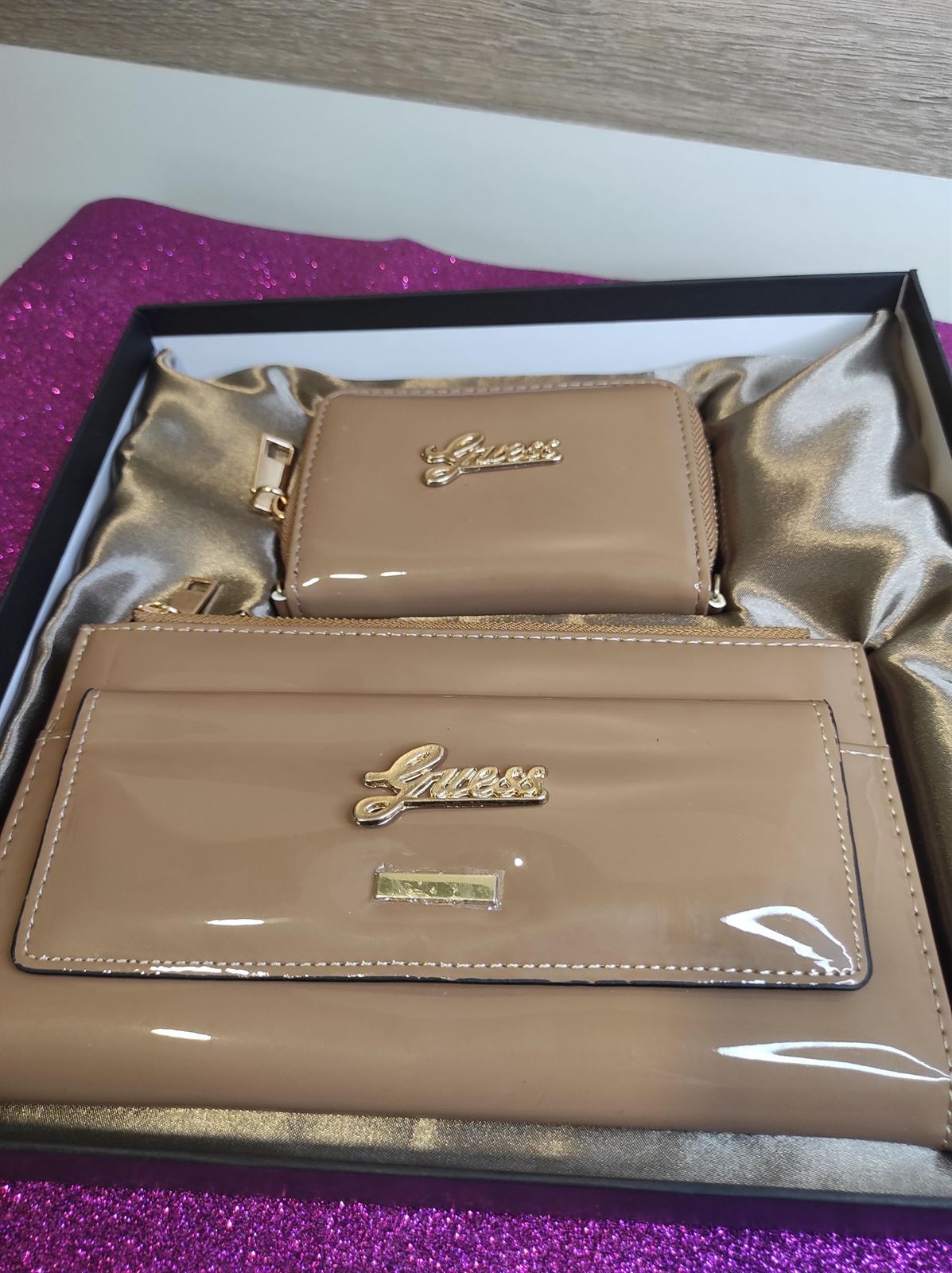 Conjunto de carteras Guess - Imagen 1