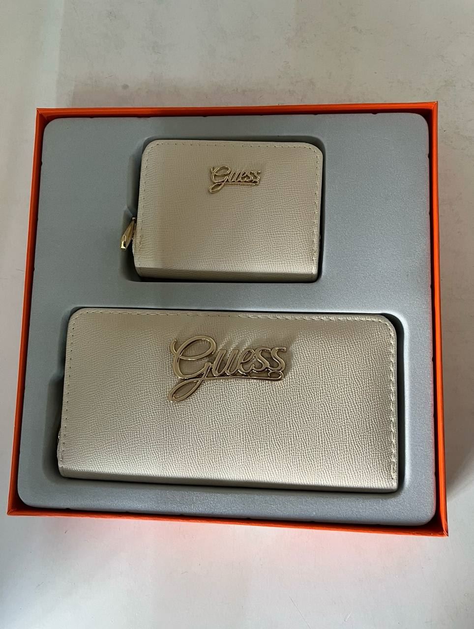 Conjunto de carteras Guess - Imagen 1