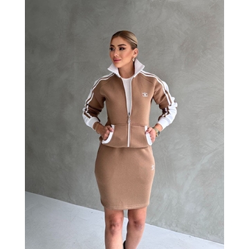 Conjunto de chaqueta y falda Chanel - Imagen 1