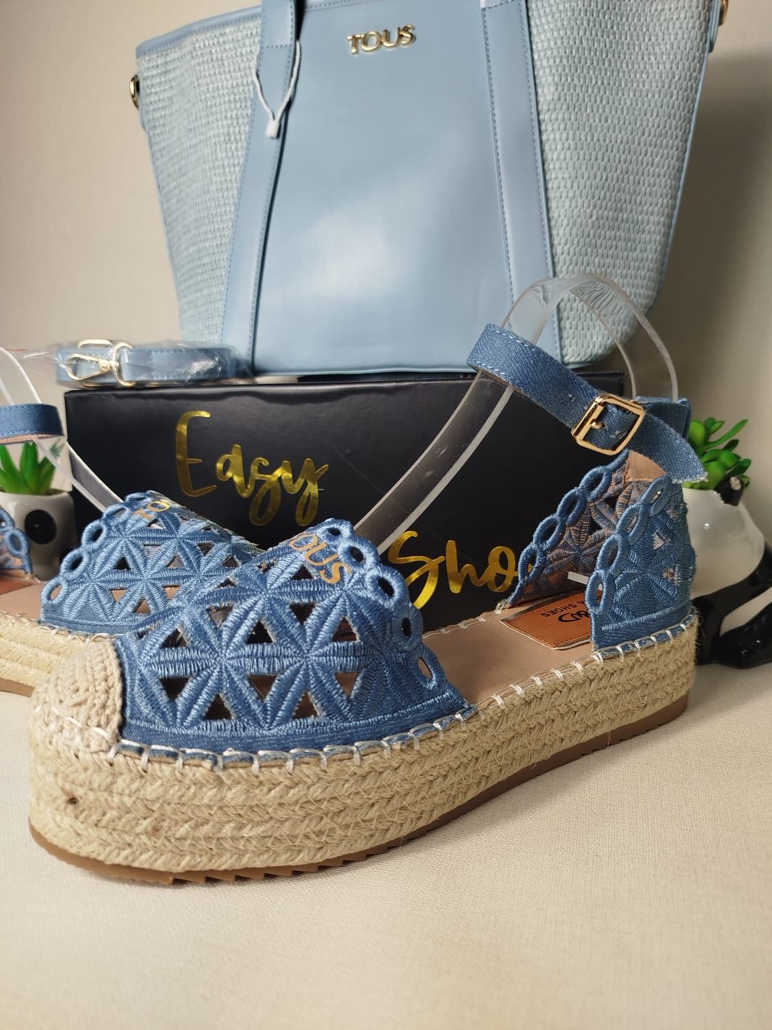 Conjunto de cuñas de encaje y bolso a juego Tous - Imagen 1