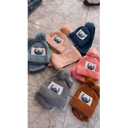 Conjunto de gorro y bufanda Stich - Imagen 1