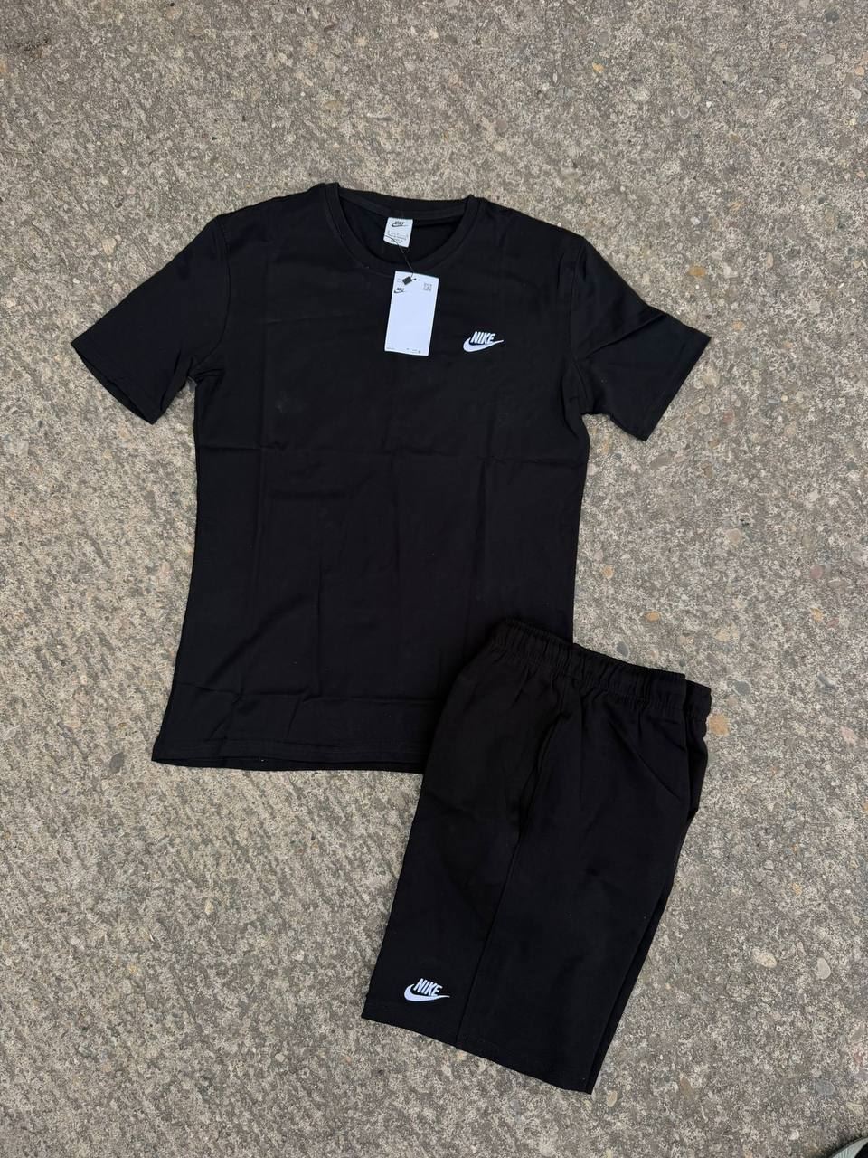 Conjunto de hombre Nike bordado - Imagen 1