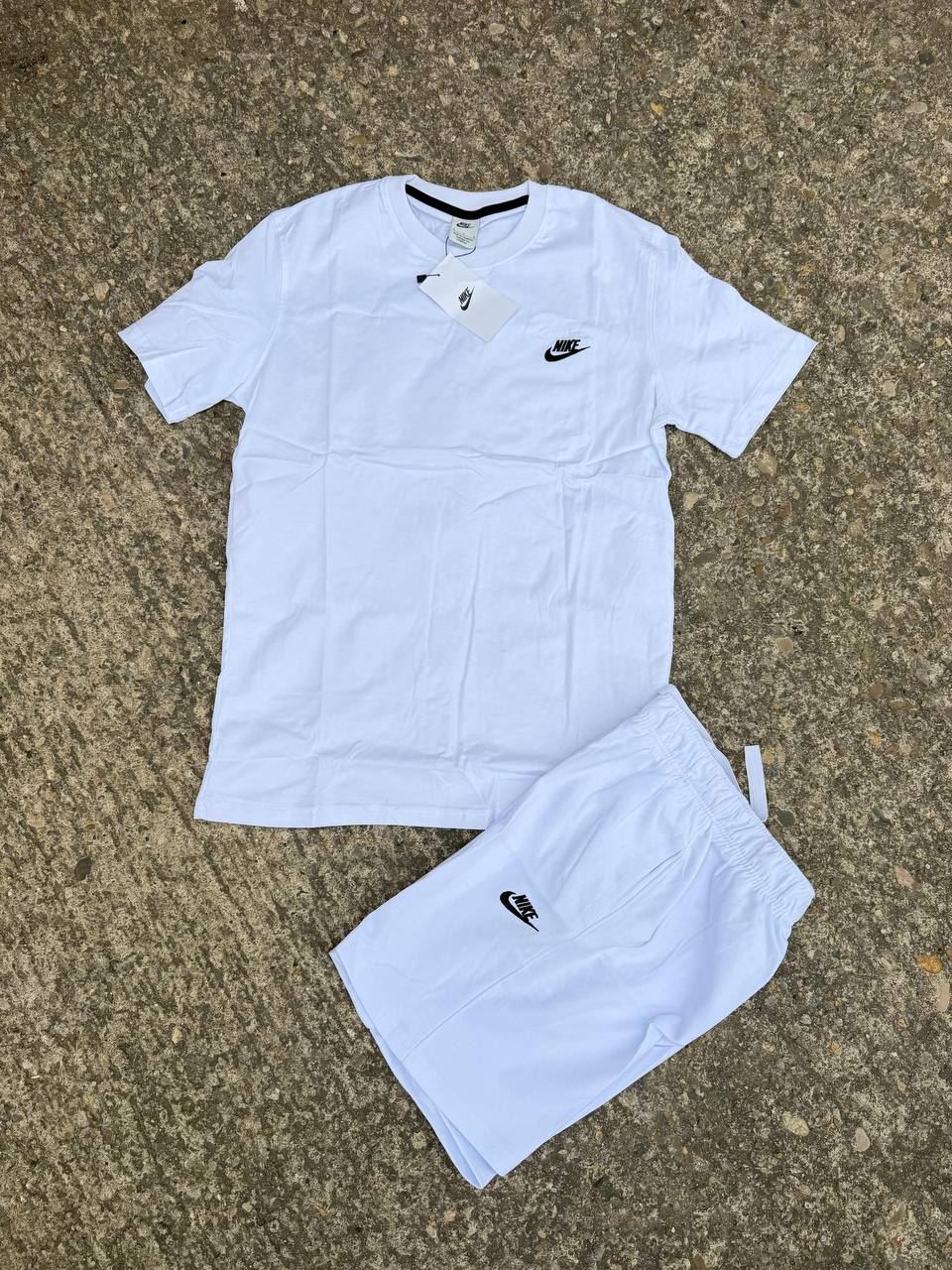 Conjunto de hombre Nike bordado - Imagen 3