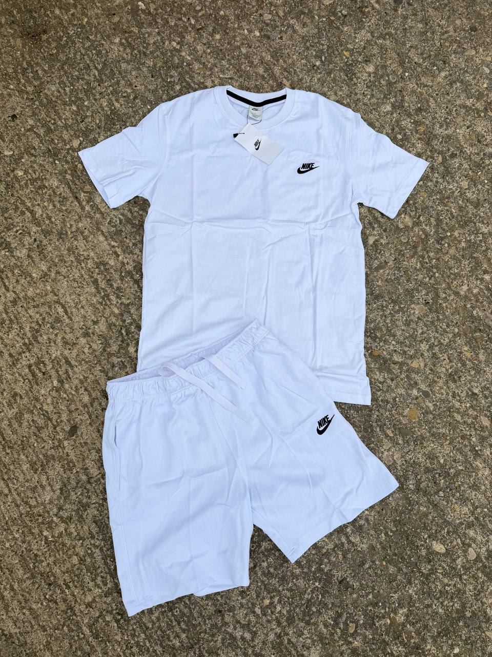 Conjunto de hombre Nike bordado - Imagen 4
