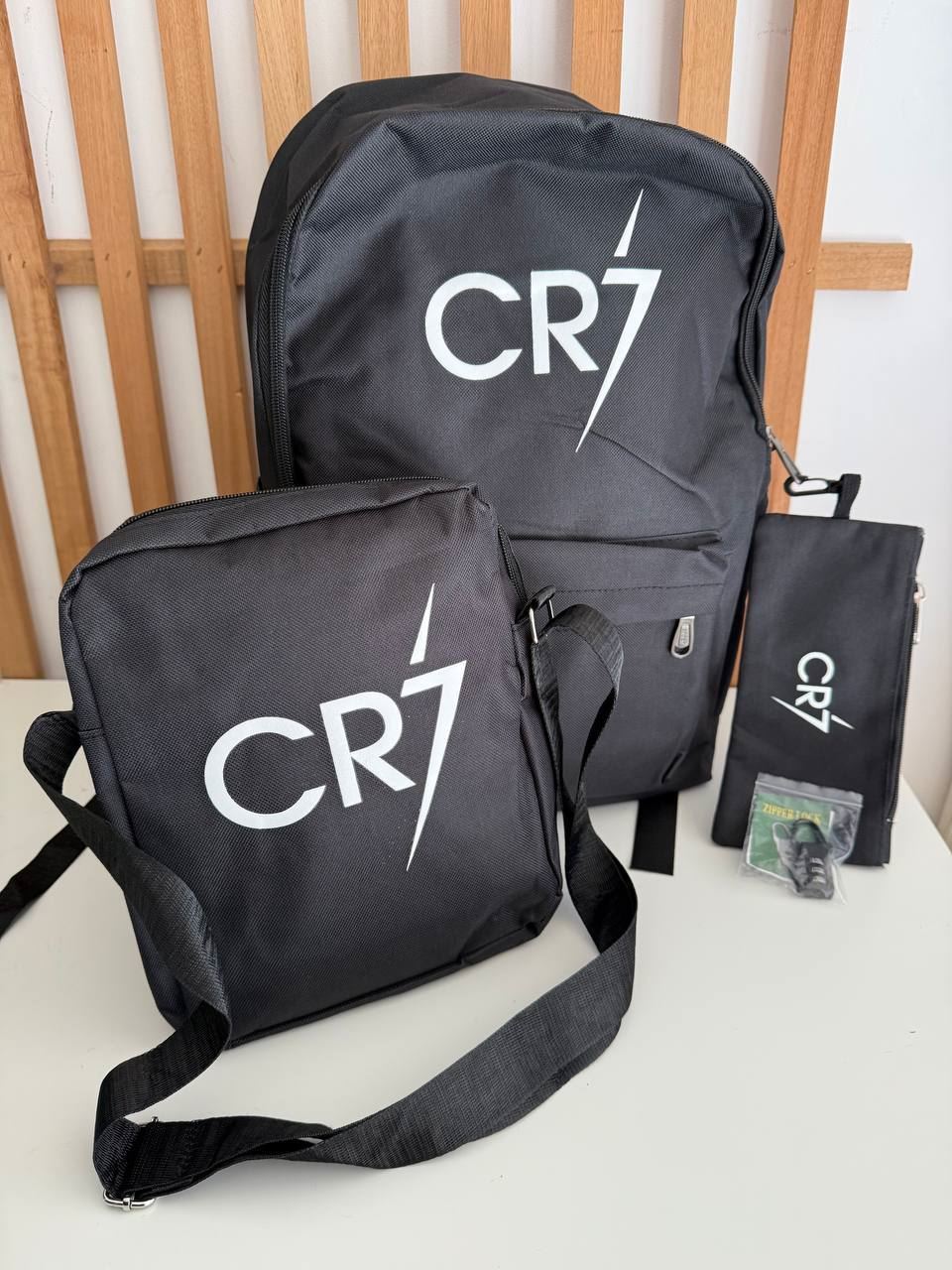 Conjunto de mochila y bandolera Cristiano Ronaldo - Imagen 1