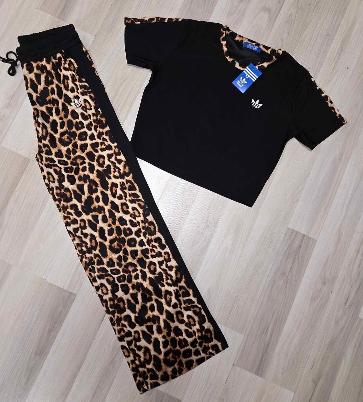 Conjunto de mujer Adidas leopardo - Imagen 4