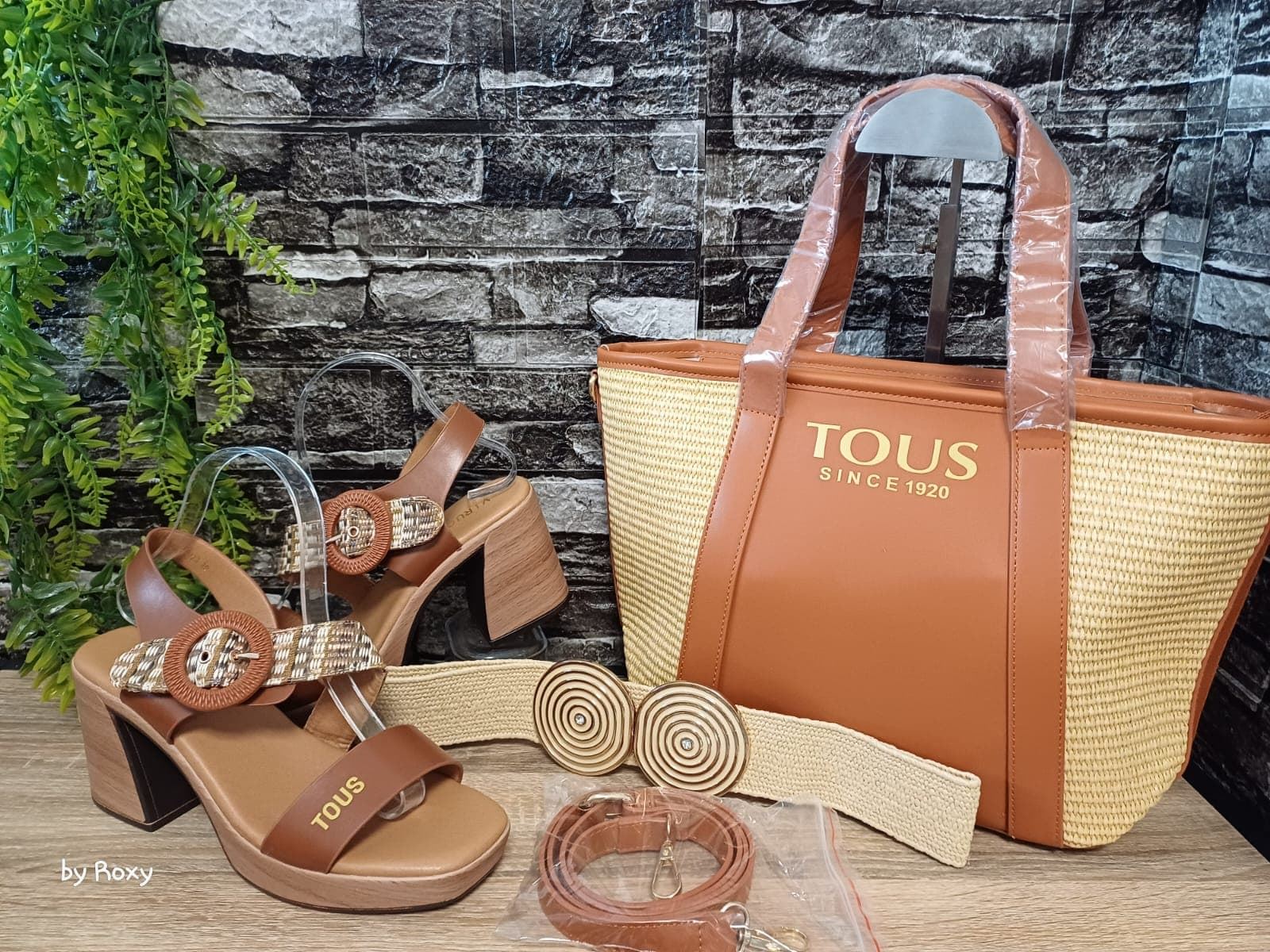 Conjunto de sandalias y bolso de verano Tous - Imagen 1