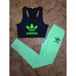Conjunto de top y leggins Adidas - Imagen 2