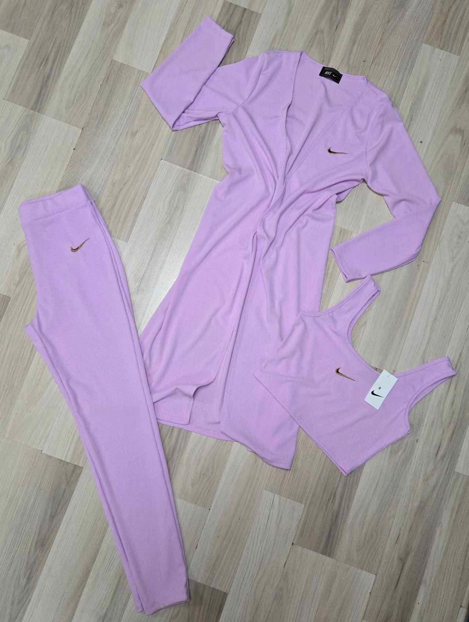 Conjunto de tres piezas Nike de mujer - Imagen 2