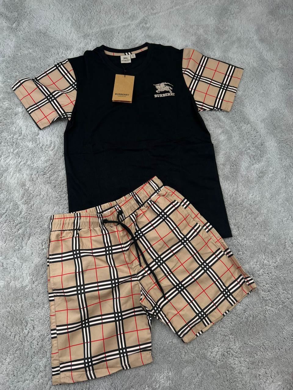 Conjunto de verano Burberry - Imagen 1