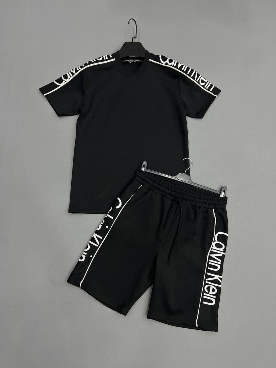 Conjunto de verano Calvin Klein - Imagen 4
